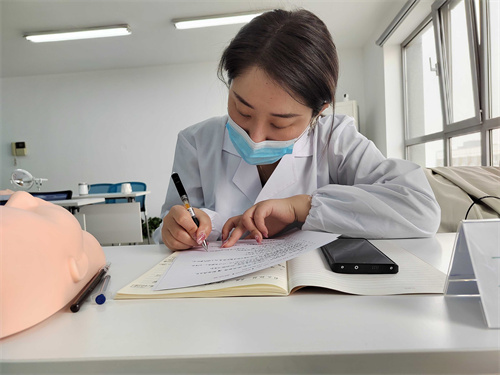 呼和浩特学美容医美咨询师，教育咨询服务的正确打开方式